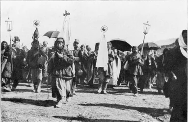 The Vanguard of a Thousand Pilgrims Going Down to the Jordan, frontispiece to With the Russian Pilgrims to Jerusalem by Stephen Graham